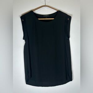 J. Crew Black Sleeveless Blouse. Round Neckline. Size Small.